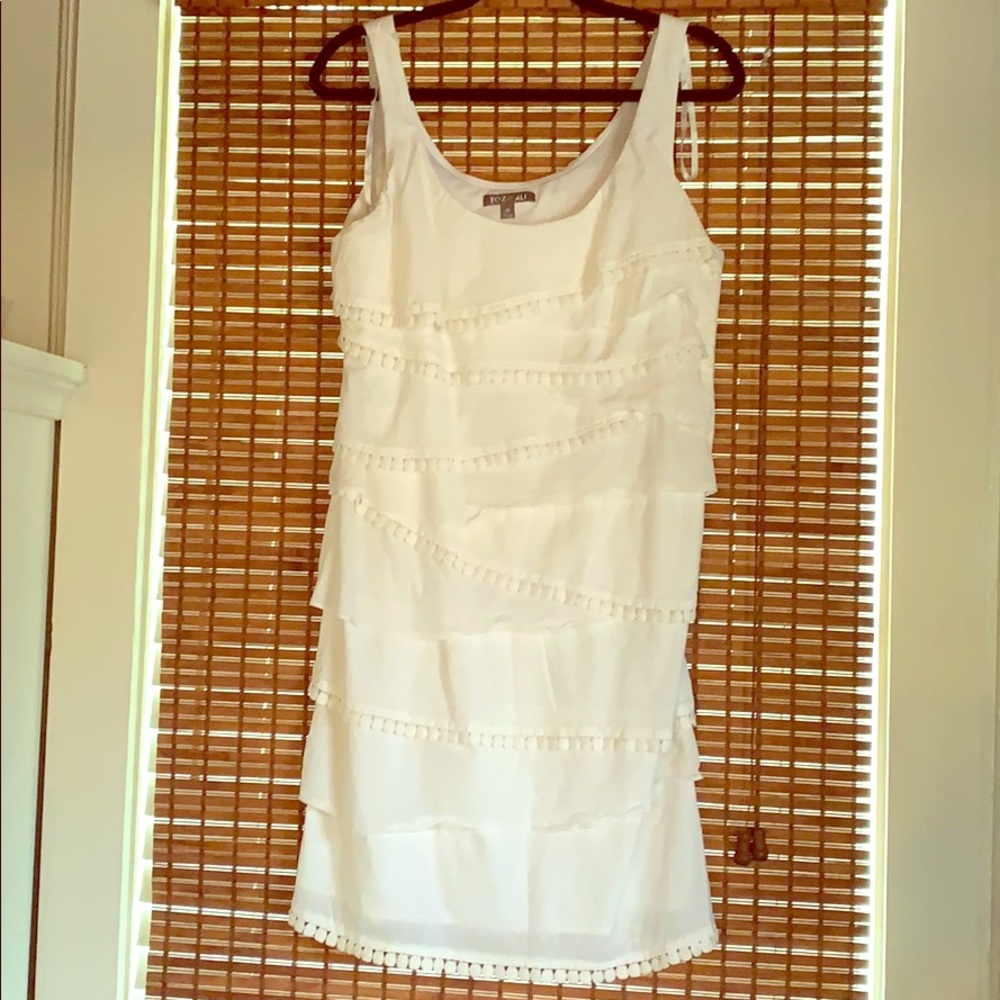 Roz & Ali All White Dress